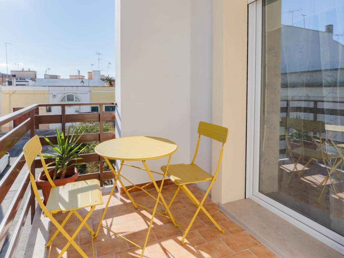 Salento 4 Stars - Blue & Yellow Squinzano エクステリア 写真
