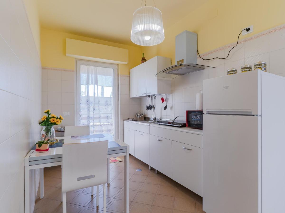 Salento 4 Stars - Blue & Yellow Squinzano エクステリア 写真