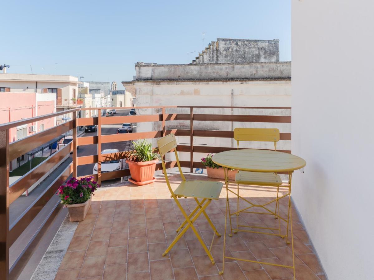 Salento 4 Stars - Blue & Yellow Squinzano エクステリア 写真