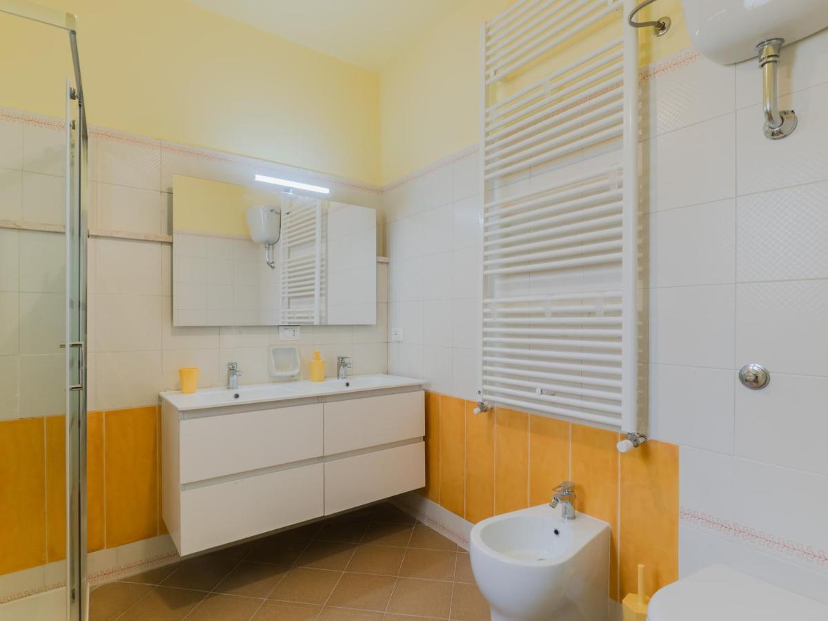 Salento 4 Stars - Blue & Yellow Squinzano エクステリア 写真